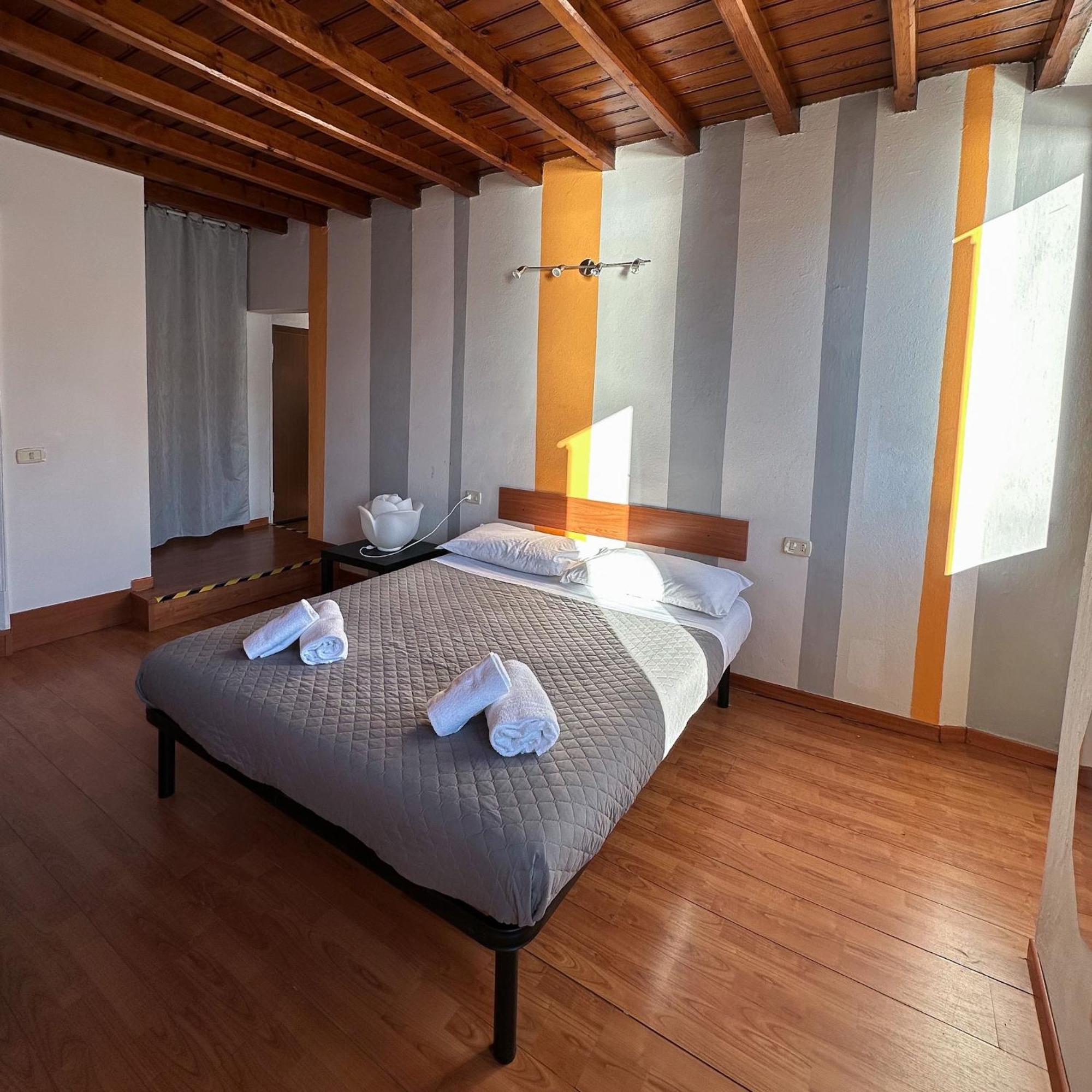 Renzo E Lucia Lake View Apartment Oliveto Lario Bagian luar foto