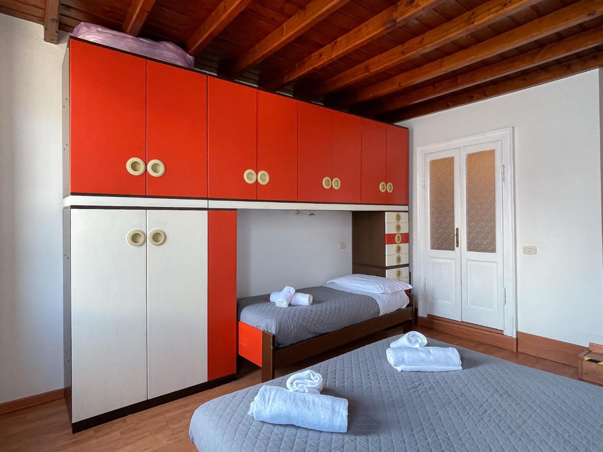 Renzo E Lucia Lake View Apartment Oliveto Lario Bagian luar foto