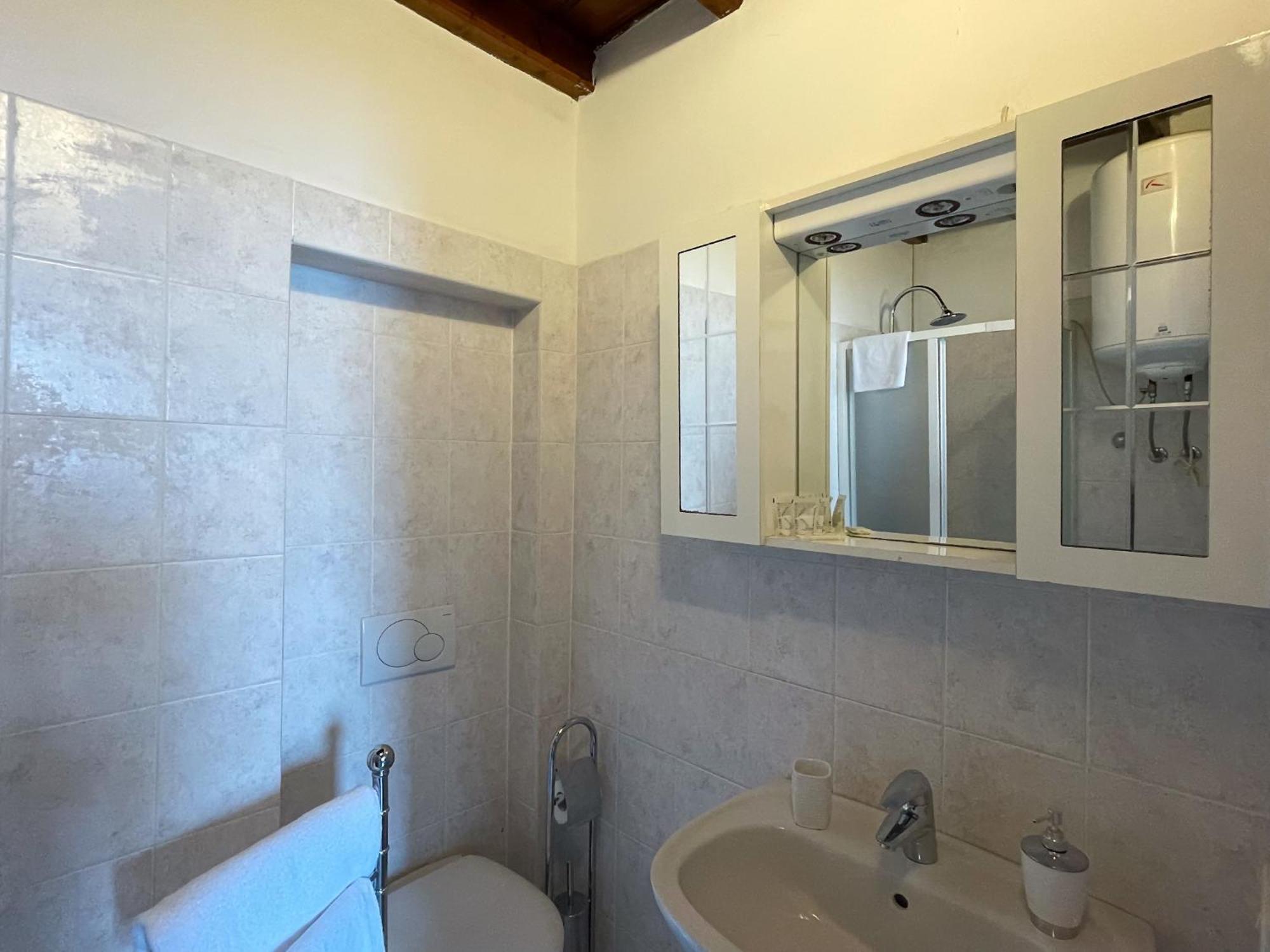 Renzo E Lucia Lake View Apartment Oliveto Lario Bagian luar foto