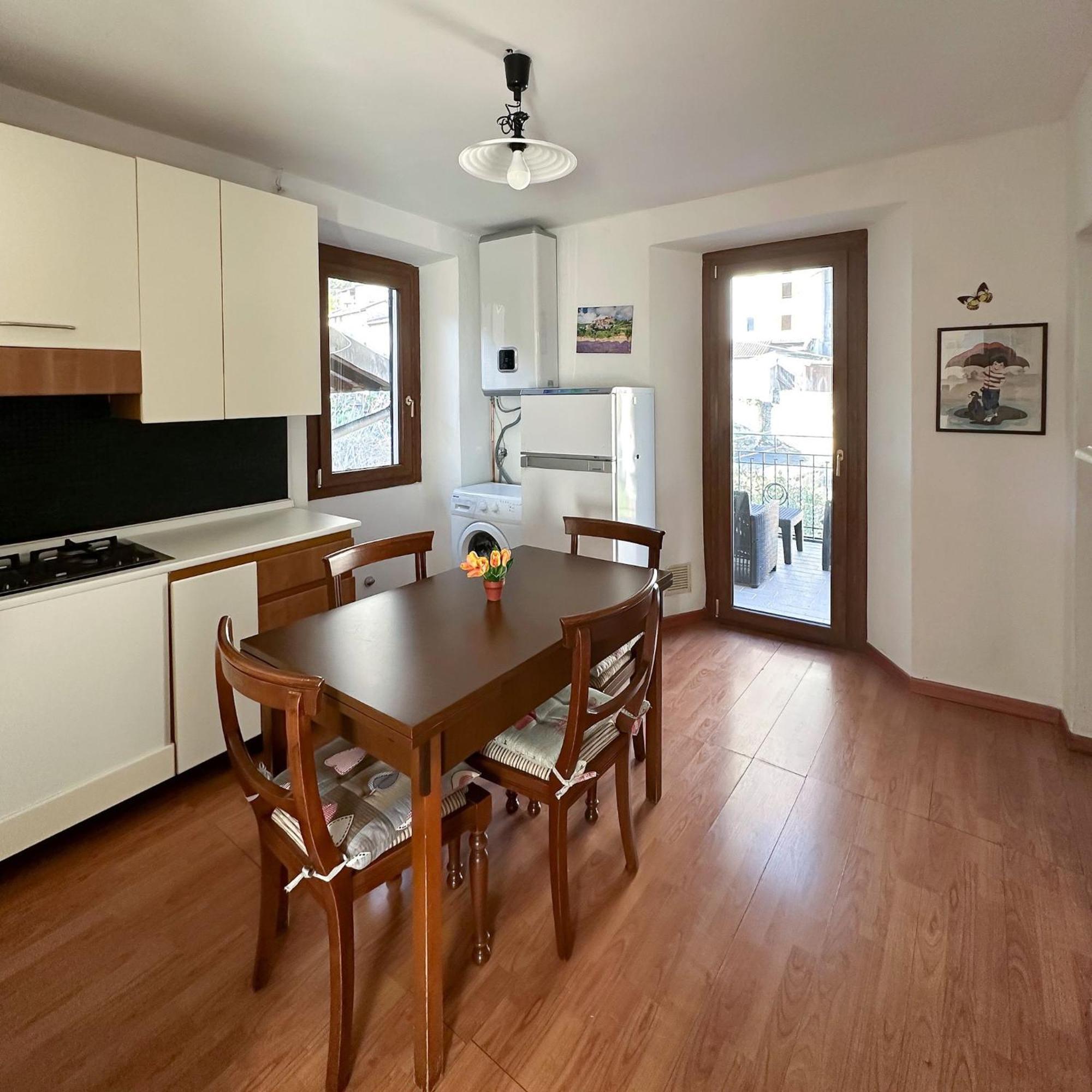 Renzo E Lucia Lake View Apartment Oliveto Lario Ruang foto
