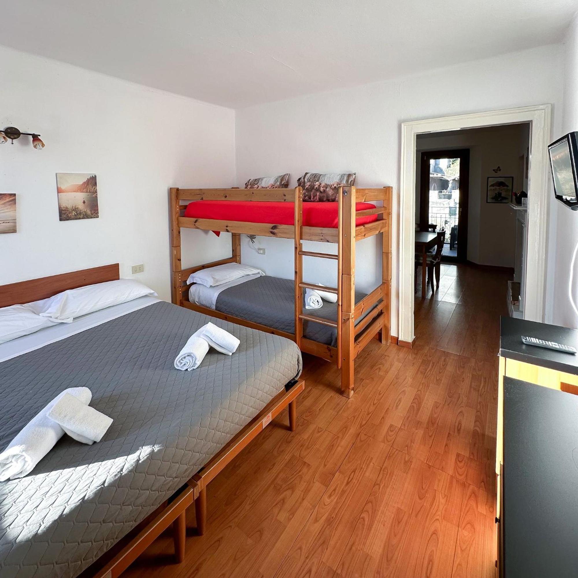 Renzo E Lucia Lake View Apartment Oliveto Lario Ruang foto